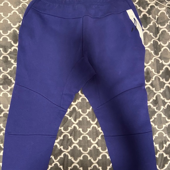 Nike Tech - Picture 5 of 8